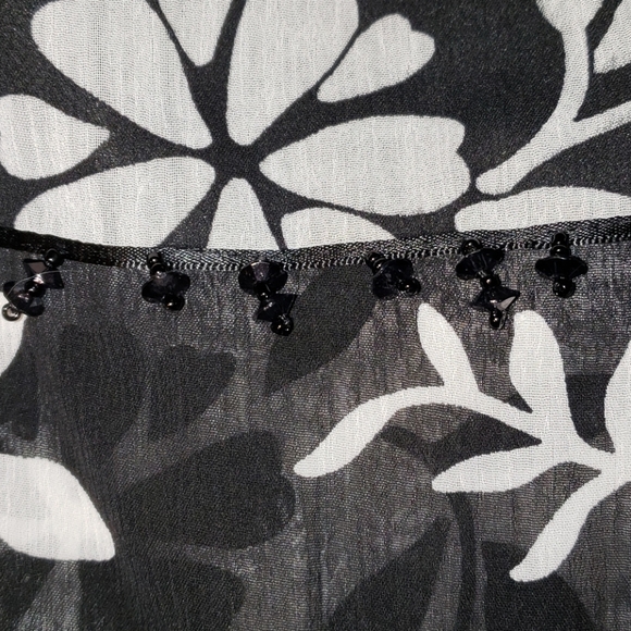 Requirements Skirt - Picture 4 of 4